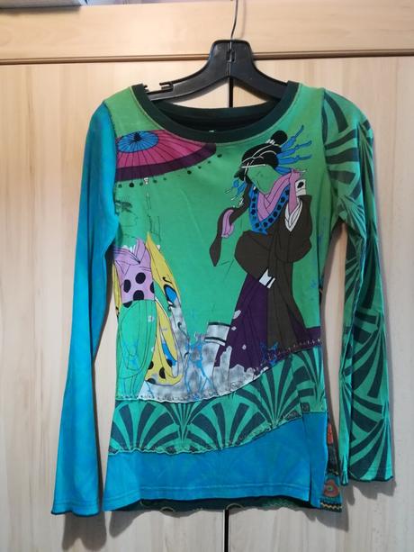 Desigual tricko velkost s, desigual,s