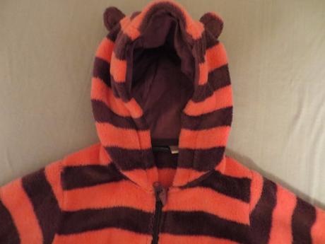 Ružovo-fialová bunda, 80