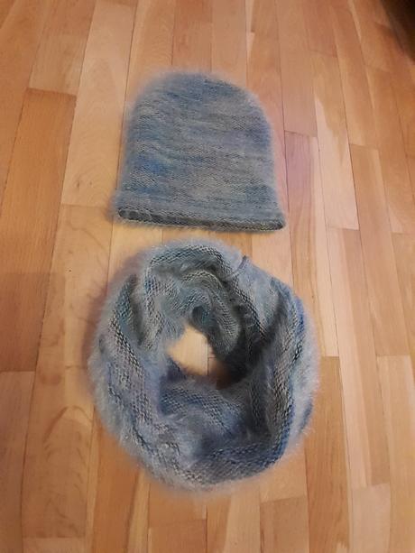 Čiapka a nákrčnik, 