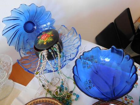 Sklo,porcelán,keramika,smalt,textilie,