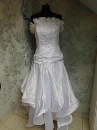 Luxusne svadobne vintage šaty, 38