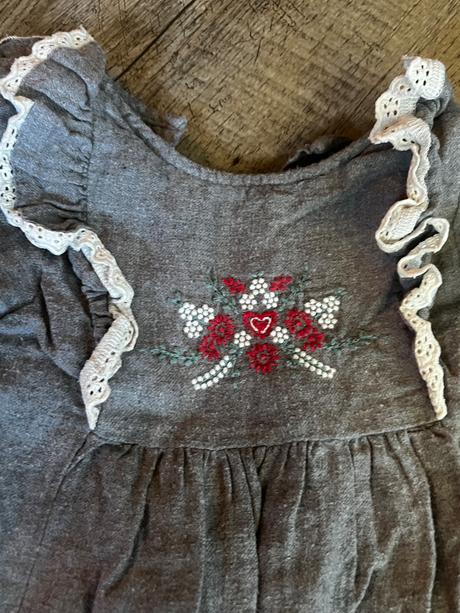 Šaty s výšivkou lindex, lindex,92