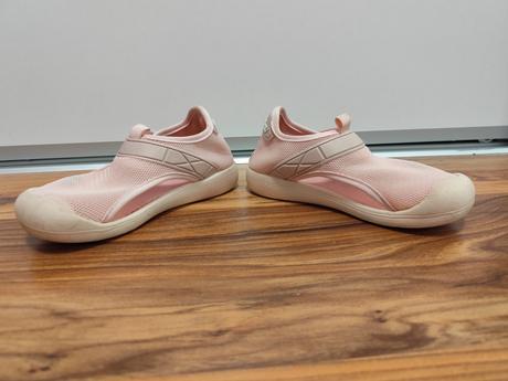 Sieťované sandálky, 32