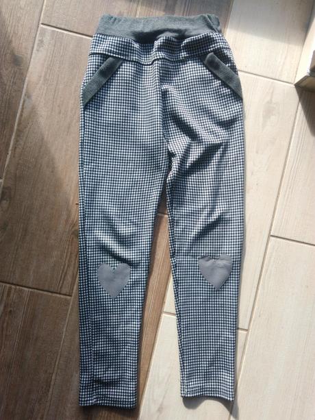 Kockovane leginy, 122