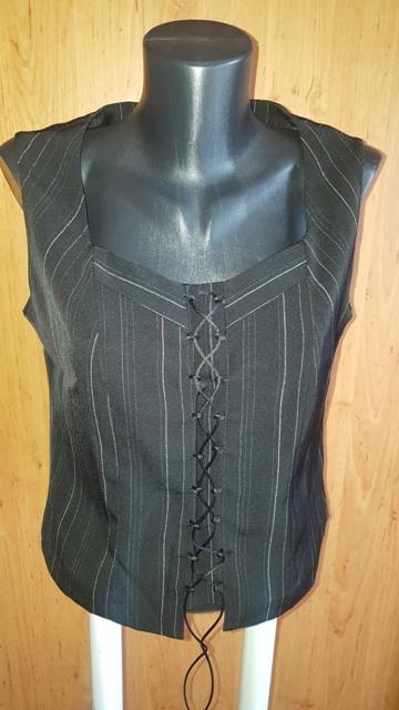 Čierny kostým 4 kombinácia, 42