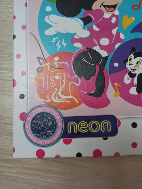 Svietiace puzzle minnie, 