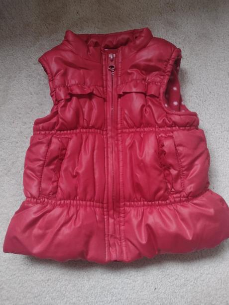 Červená hrubá vesta, 80