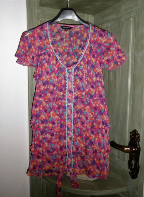 Blúza s volánmi, 140