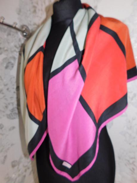 Codello kvalitná luxusna hodvabna elegantná šatka, xl