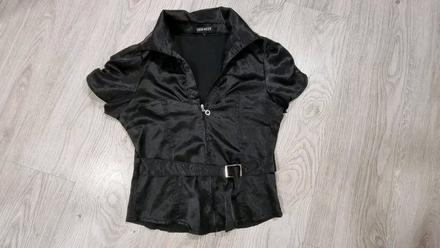 Saténová bluzka s osobným opaskom, m