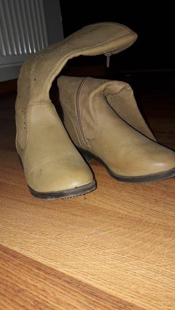 Prechodné čižmičky, 33