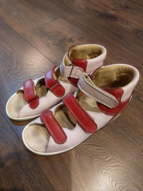 Zdravotné papuče, 34