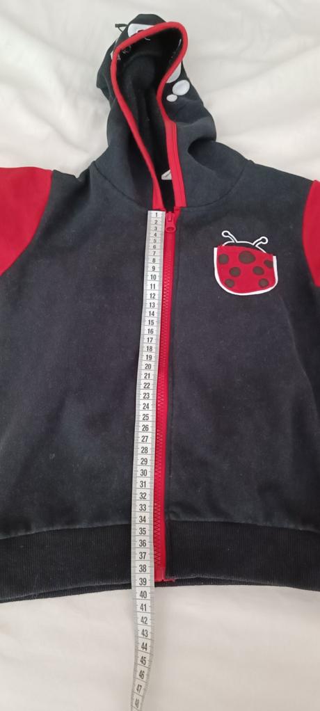 Sveter s kapsičkou na chrbte, 116