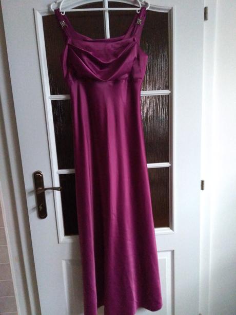 Jednoduché spoločenské šaty veľ.38, 38