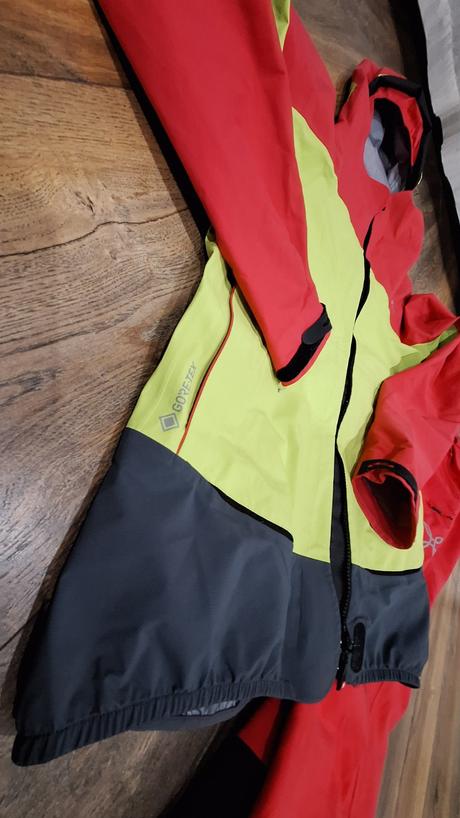 Montrura goratex komplet bunda a nohavice vel 40, 40
