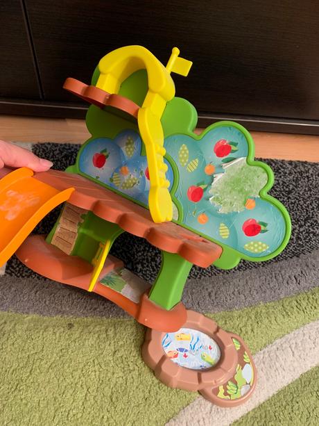 Domček na strome so psíkmi, 