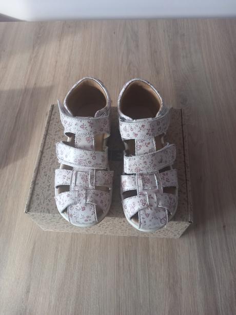 Uzavrete sandale wheat, 31