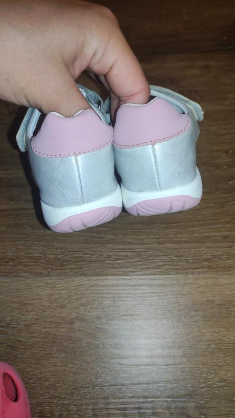 Sandálky, lupilu,25