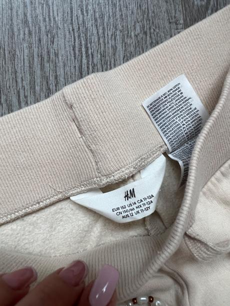 Bezove siroke teplaky, h&m,152