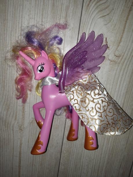 My little pony slovensky hovoriaca cadence,