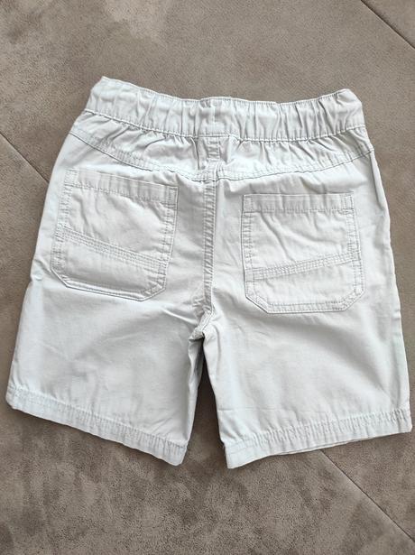 Šortky, f&f,122
