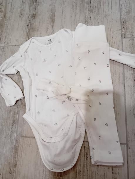 3 set/suprava s kvietkami h&m top stav, h&m,68