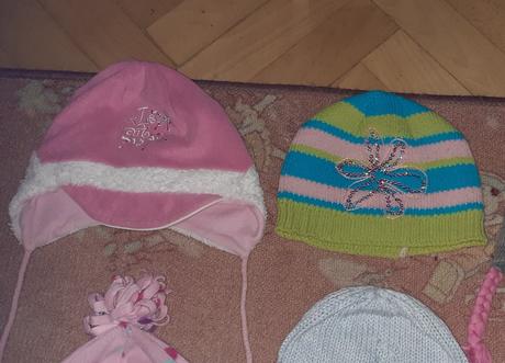 Sada 2 čiapok pre dievčatko na vek 2-4 roky, 98