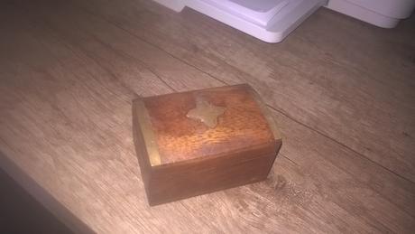 Malá šperkovnička,