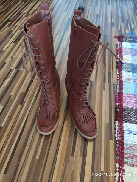 Čižmy na prechod, 40