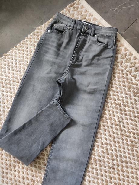 Rifle s extra extra vysokým pásom 25, pull&bear,xs