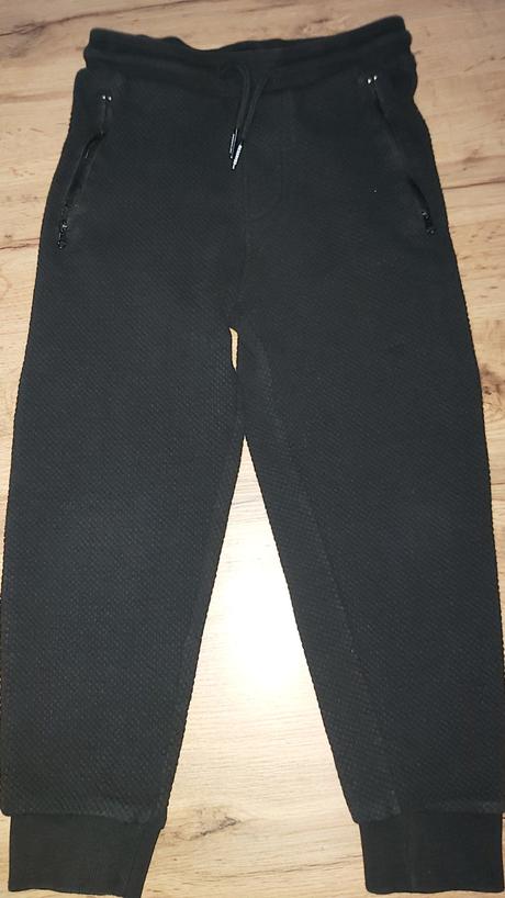 Teplaky, reserved,128