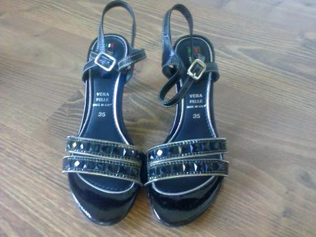 Čierne sandálky, 35