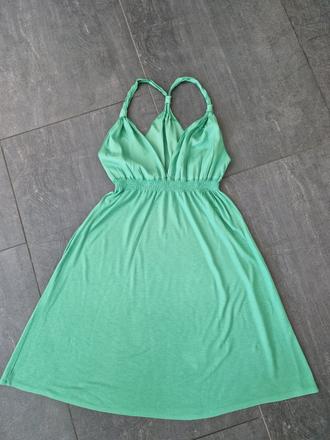 Zaujímavé letné šaty, s