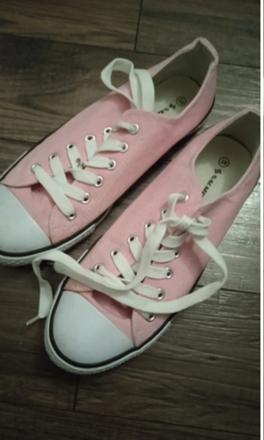 Platené tenisky, 38