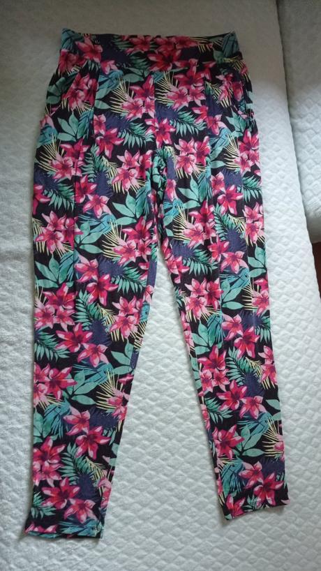 Letná tenké kvetovane nohavice, f&f,38