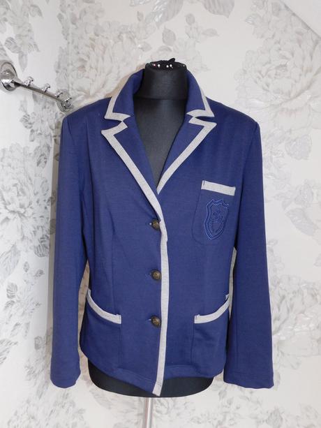 Luxusny damsky upletovy blejzer/sako, 42