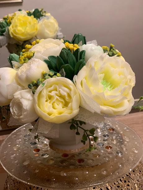 Mydlova kytica v keramickej miske, 