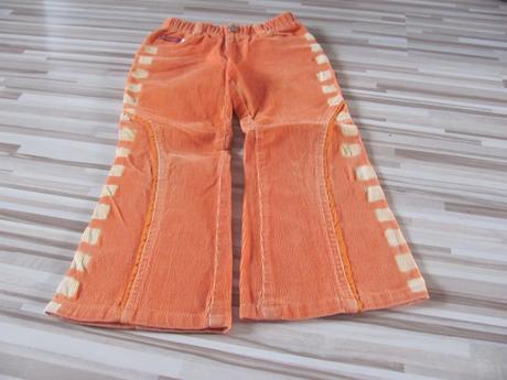 Nohavice a vesta, 116