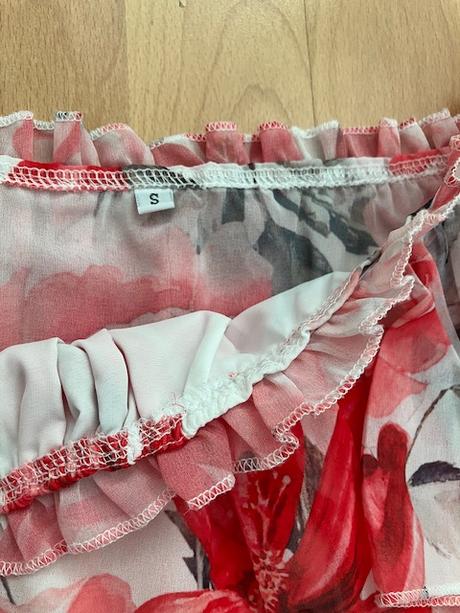 Letne saty s odhalenymi ramenami, s