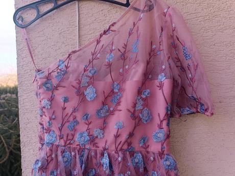 Spoločenské šaty, 38