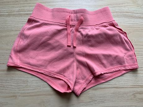Šortky, next,146