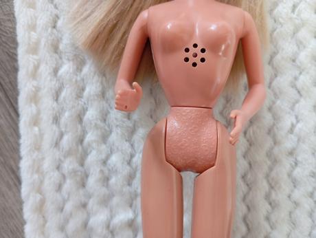 Retro barbie ktorá sa smeje, 
