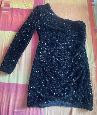 Šaty na jedno rameno, m