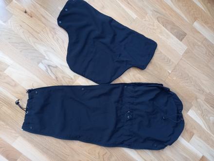 Vsadka na nosenie s nakrcnikom. 2 druhy zipsov, 