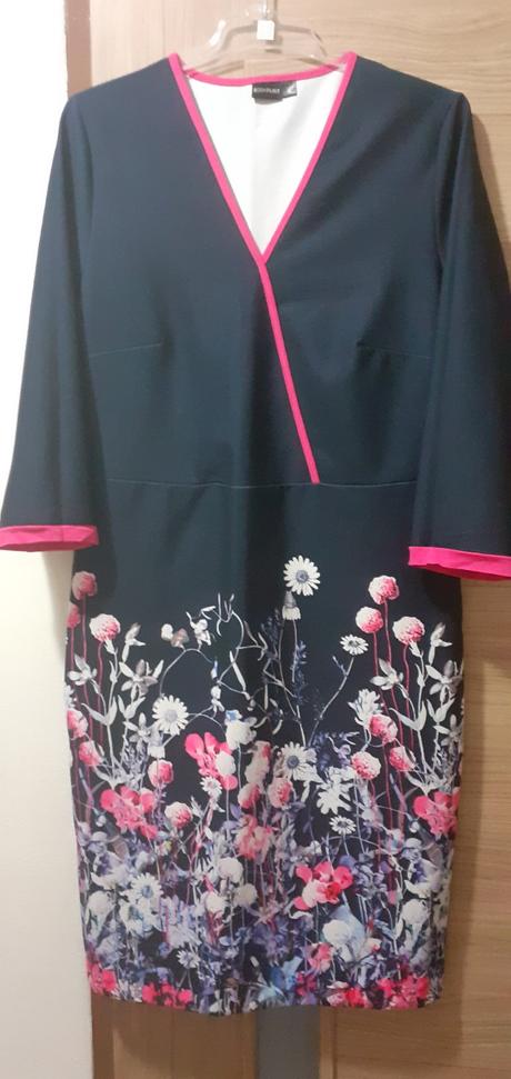 Šaty s kvetinami, l