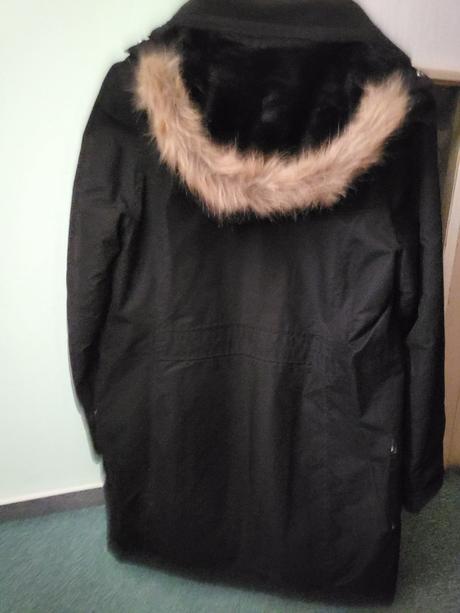 Teplý kabát, 40