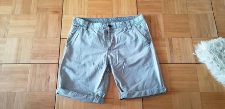 Pánske sivé kraťasy, 32