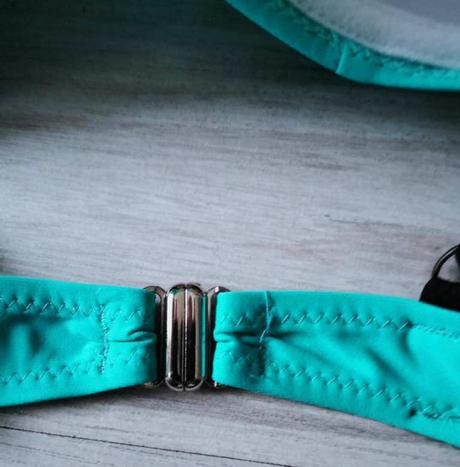 Plavková podprsenka tyrkysovo čierna, v.95c/100c, xl