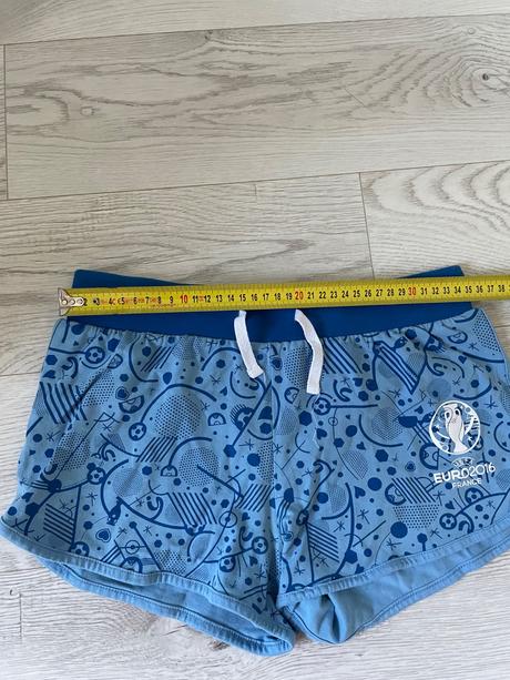 Bežecké šortky, 32