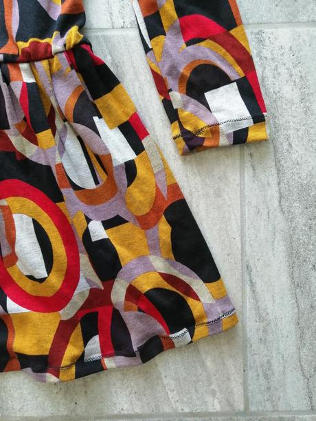 Šaty so vzorom vo farbách jesene vs, s